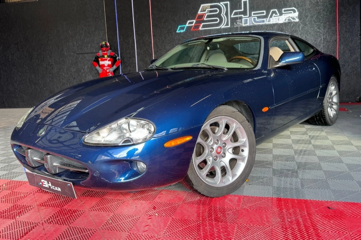 Jaguar Xk8