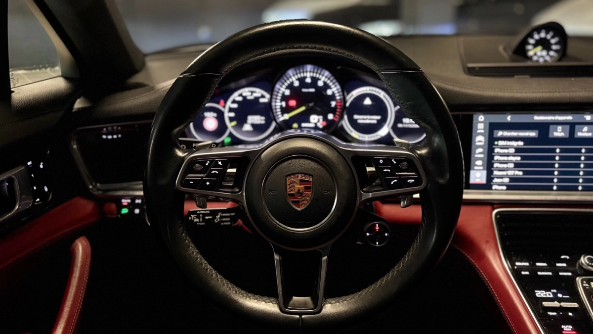 Porsche Panamera - photo 21