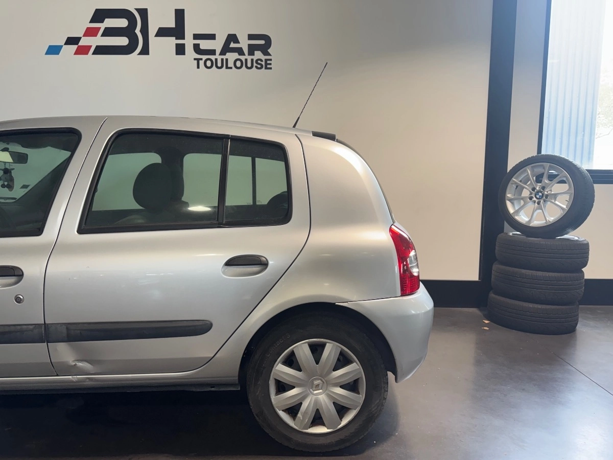 Renault Clio - photo 8