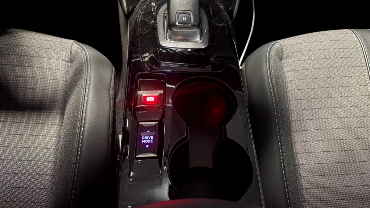 Peugeot 208 - photo 24