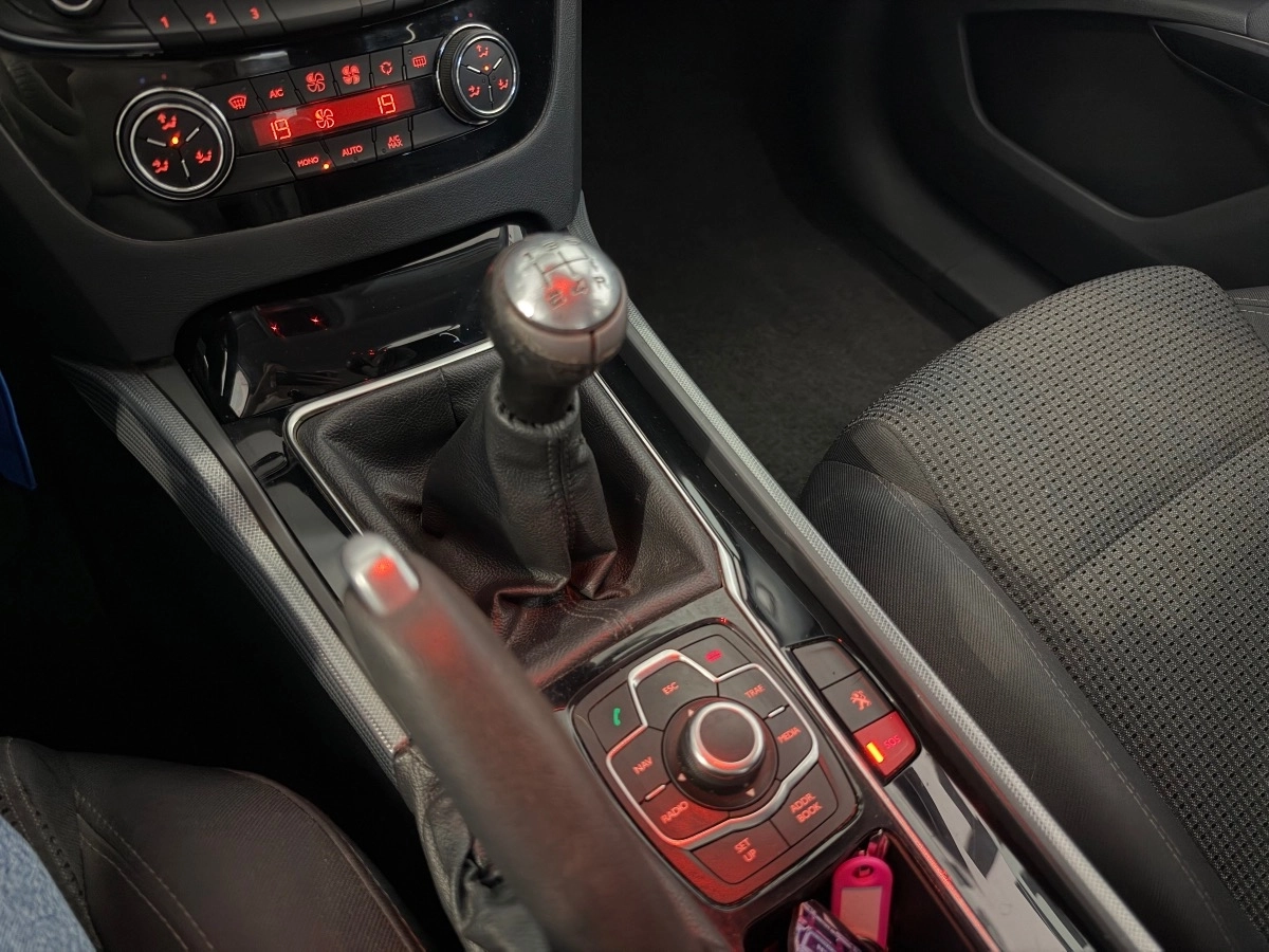 Peugeot 508 - photo 14