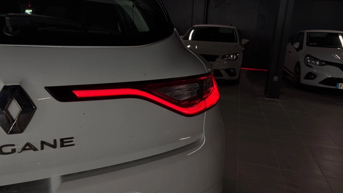 Renault Megane - photo 10