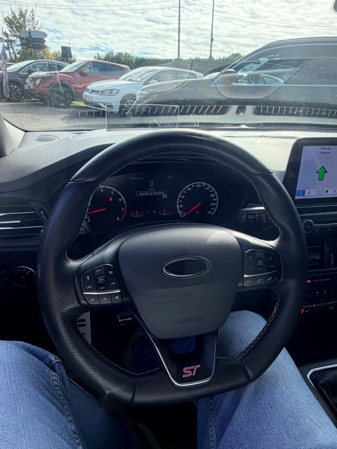 Ford Focus - photo 10