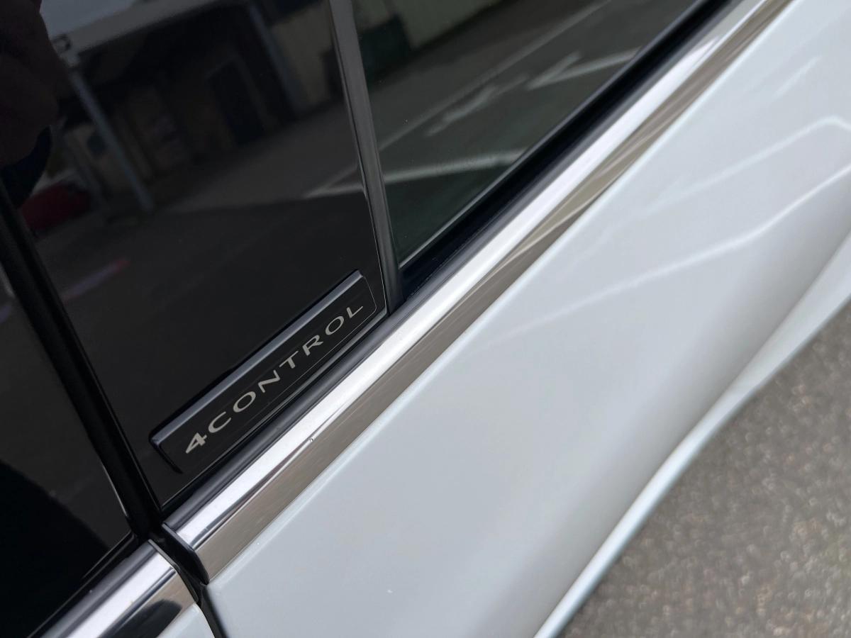 Renault Megane 1.8 300 RS TROPHY