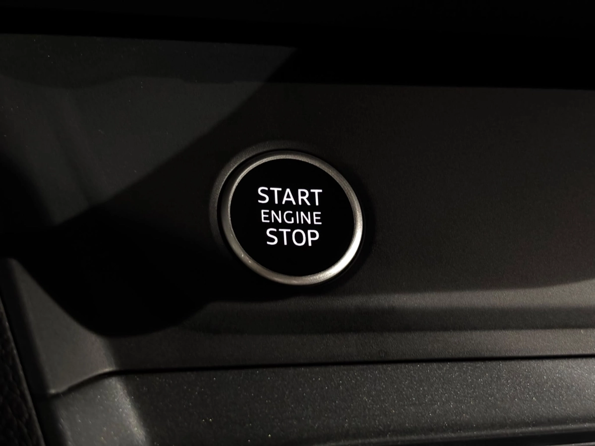 Audi Q3 - photo 18