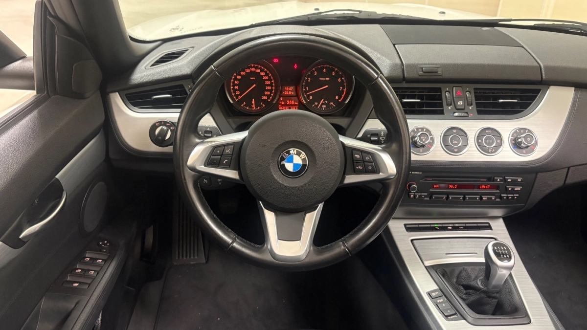Bmw Z4 - photo 17