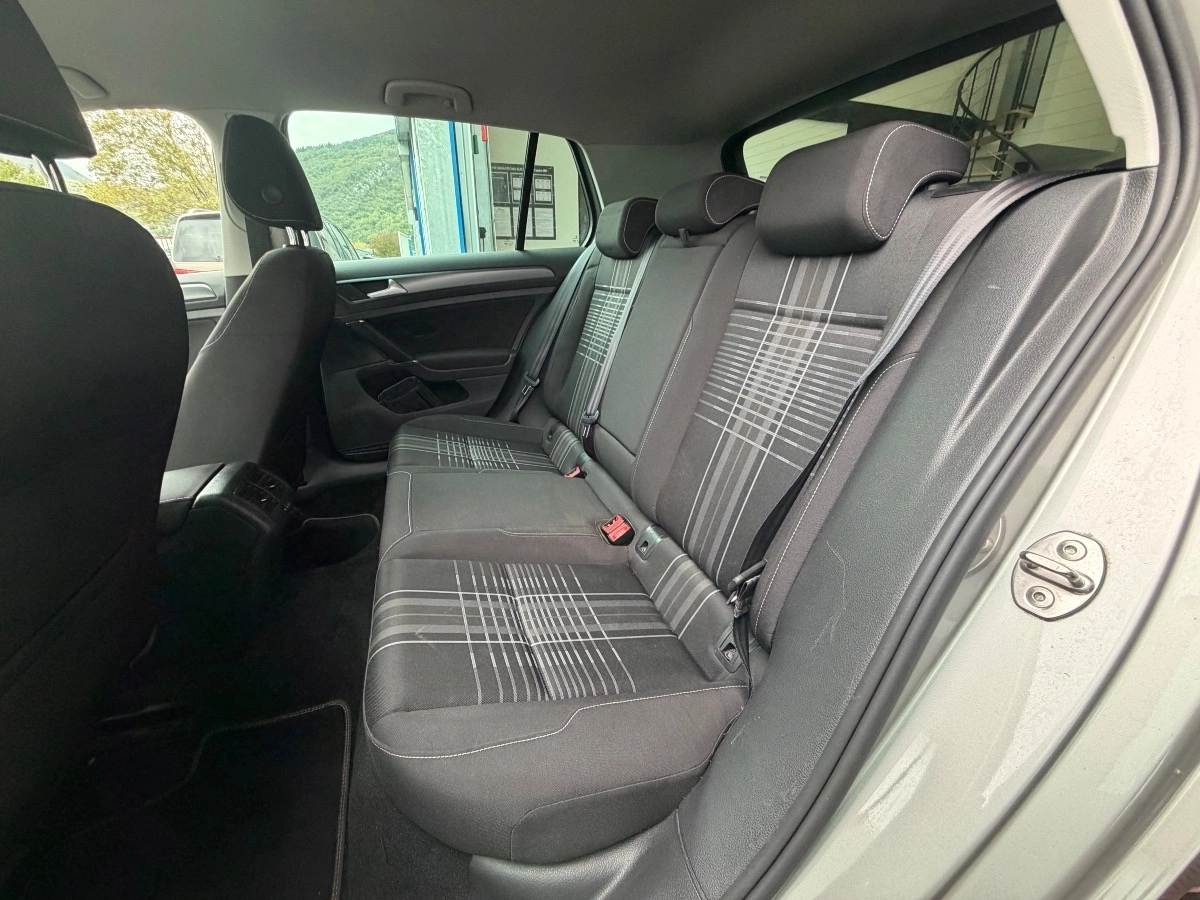 Volkswagen Golf - photo 10