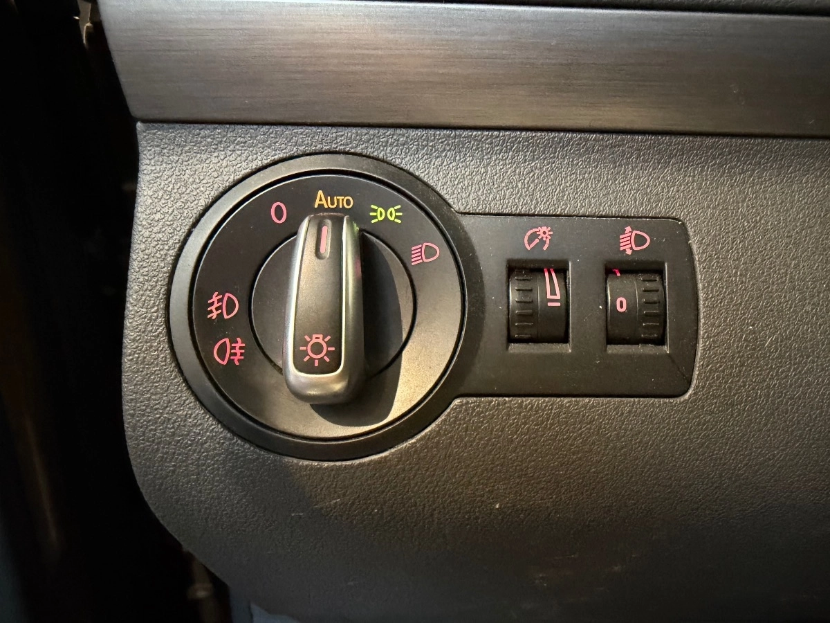 Volkswagen Touran - photo 25