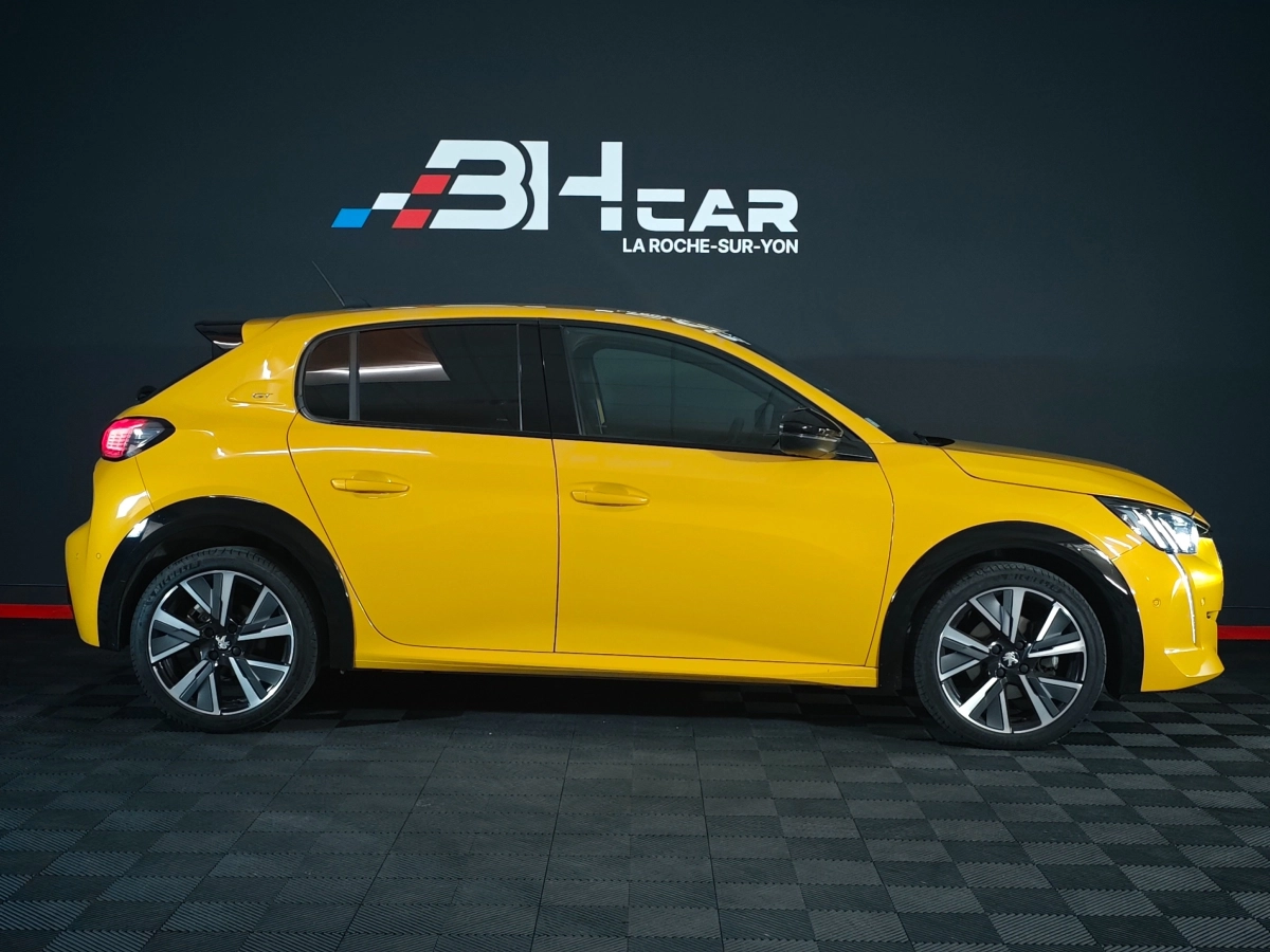 Peugeot 208 - photo 2