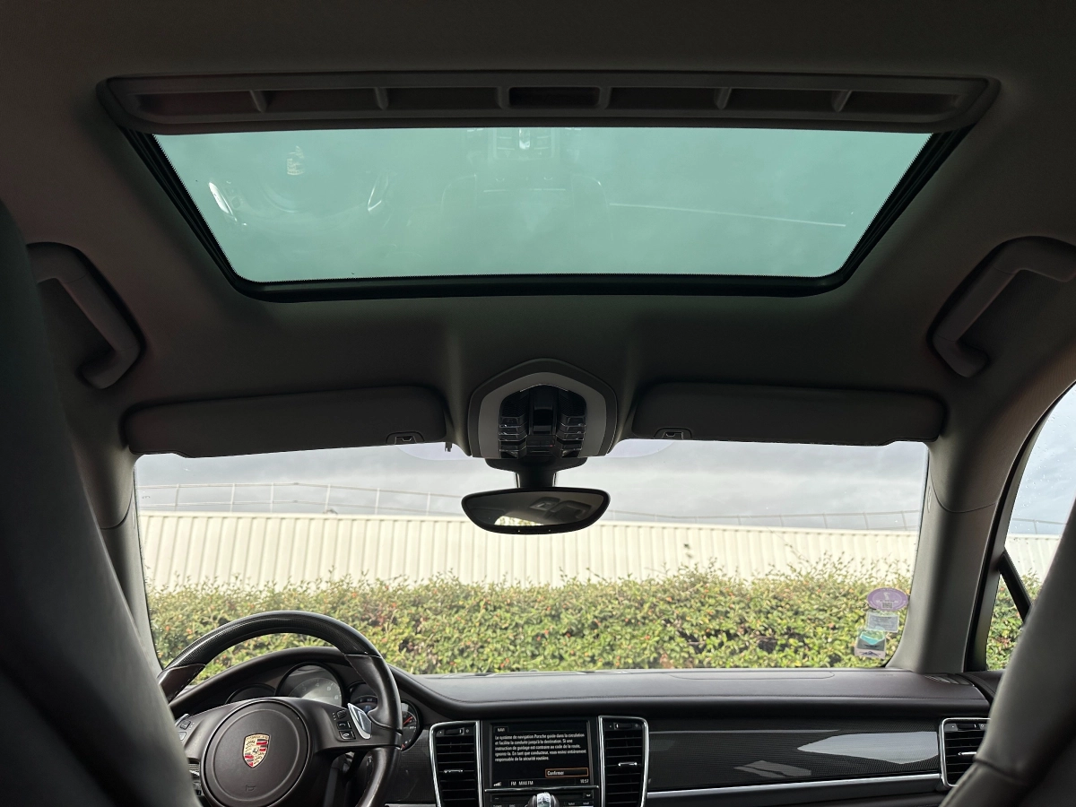 Porsche Panamera - photo 25