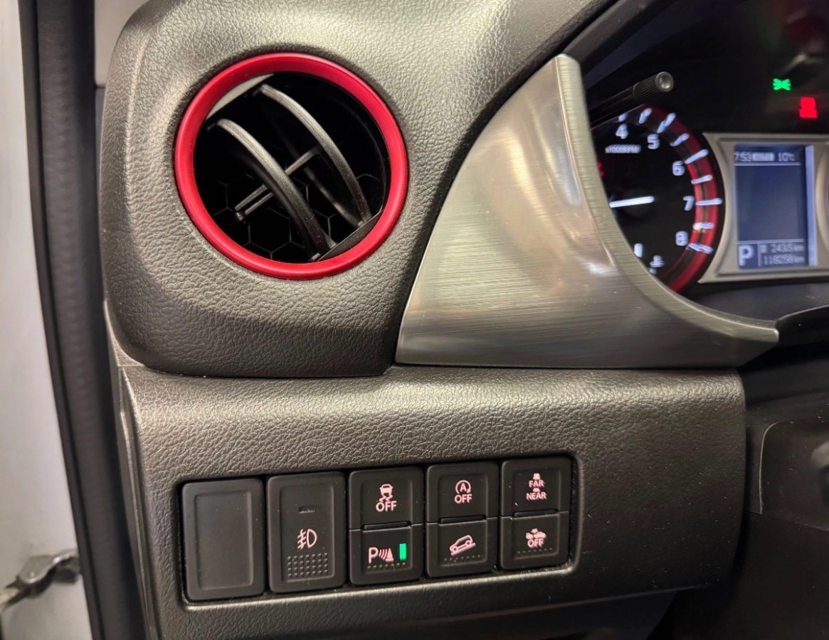 Suzuki Vitara - photo 17