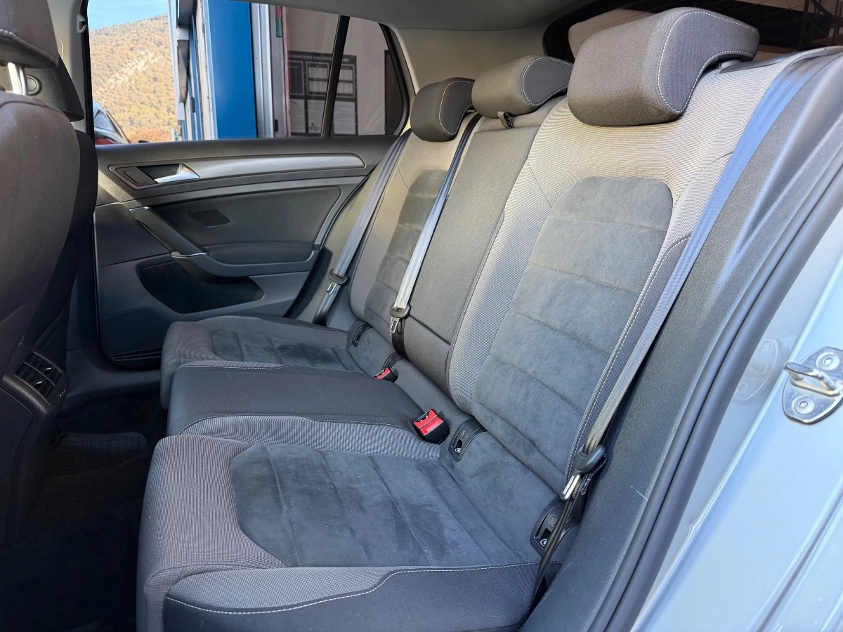 Volkswagen Golf - photo 10