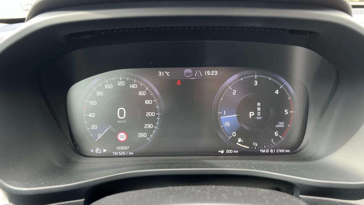 Volvo Xc40 2.0 D4 190 MOMENTUM AWD GEARTRONIC BVA