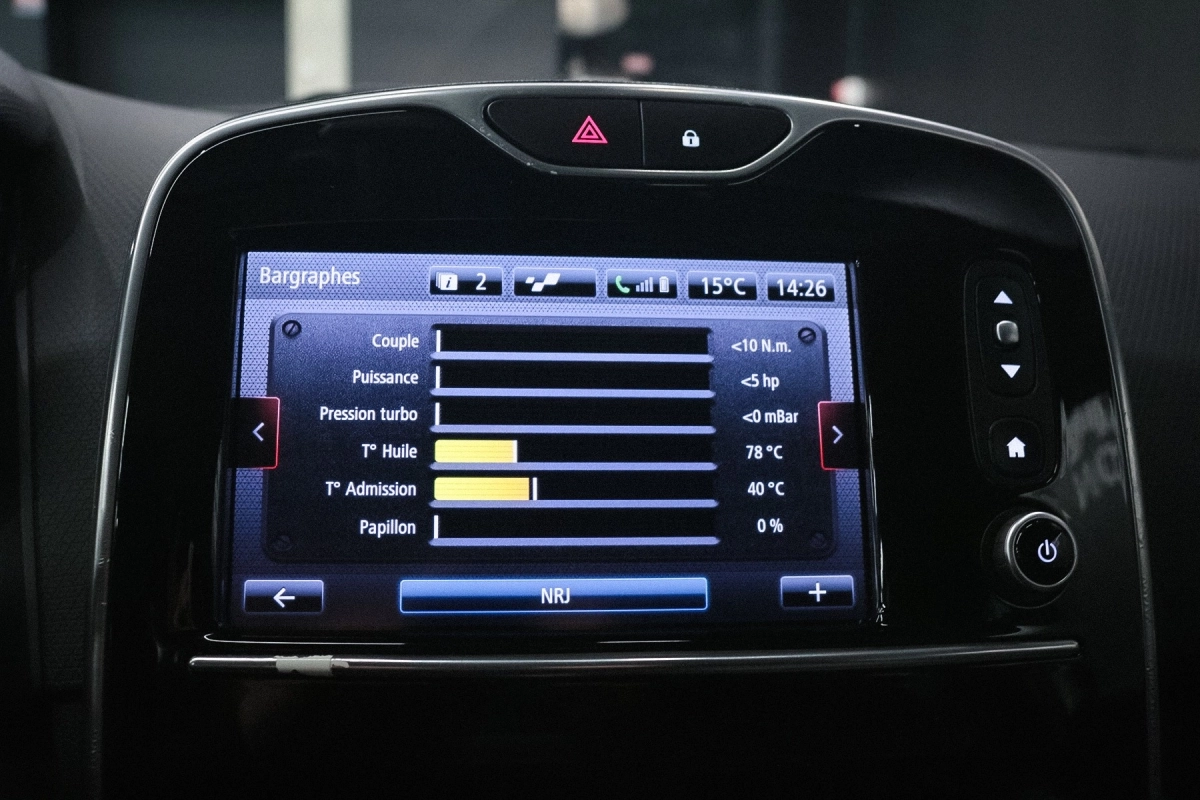 Renault Clio - photo 25
