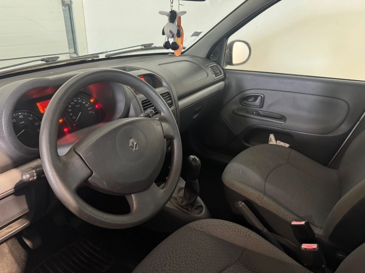 Renault Clio - photo 9