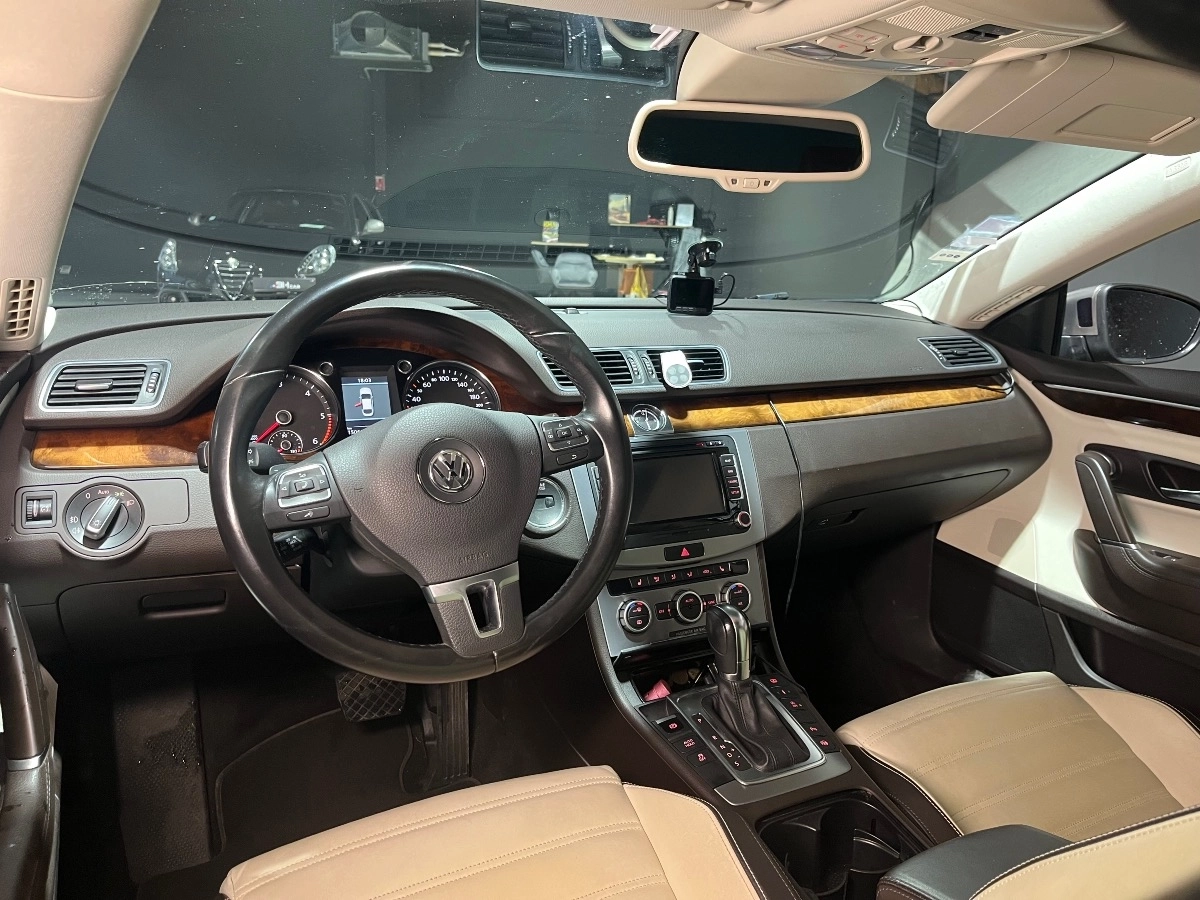 Volkswagen Passat - photo 14