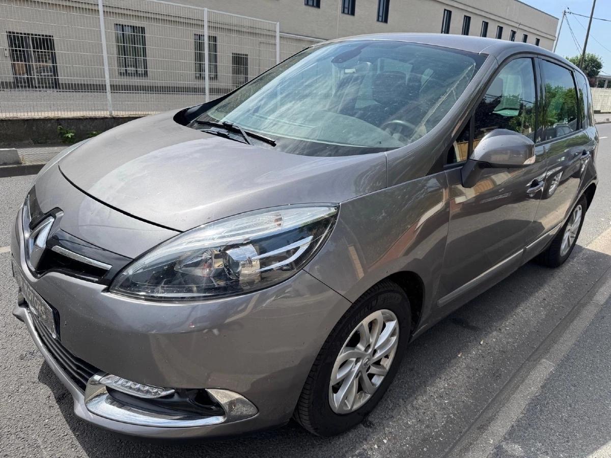 RENAULT Scenic