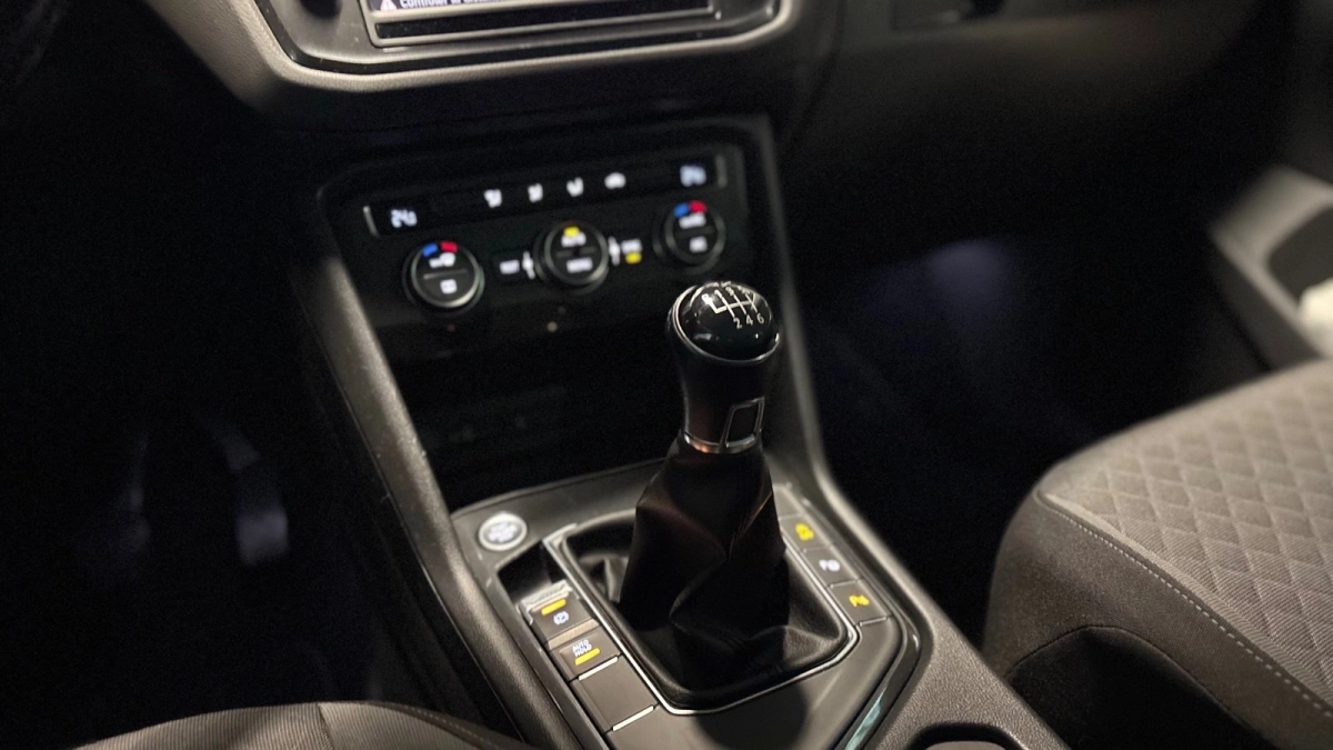 Volkswagen Tiguan - photo 26