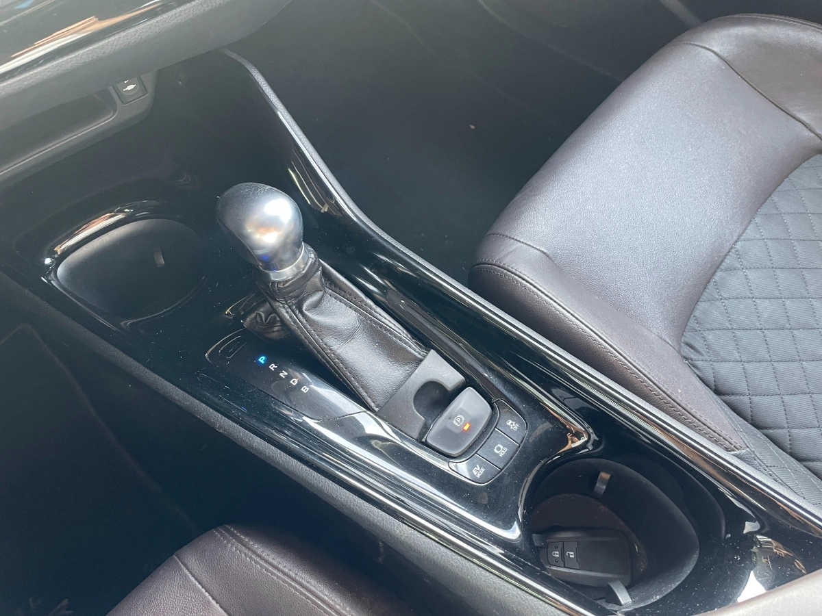 Toyota C-hr - photo 16