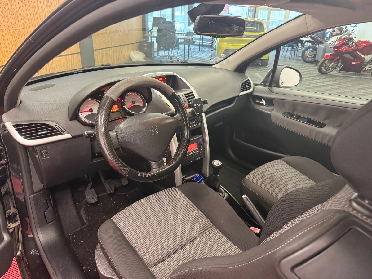 Peugeot 207 - photo 10