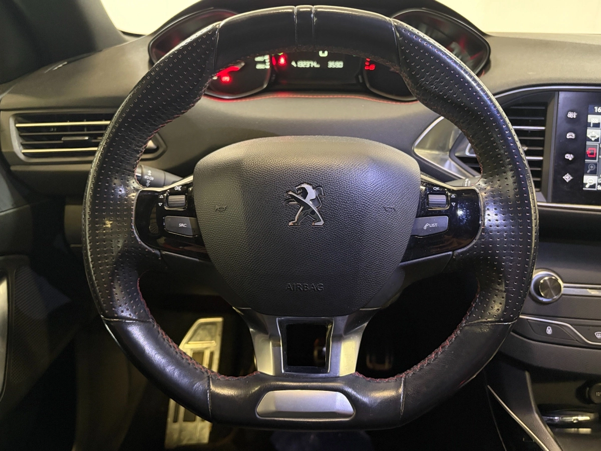 Peugeot 308 - photo 12