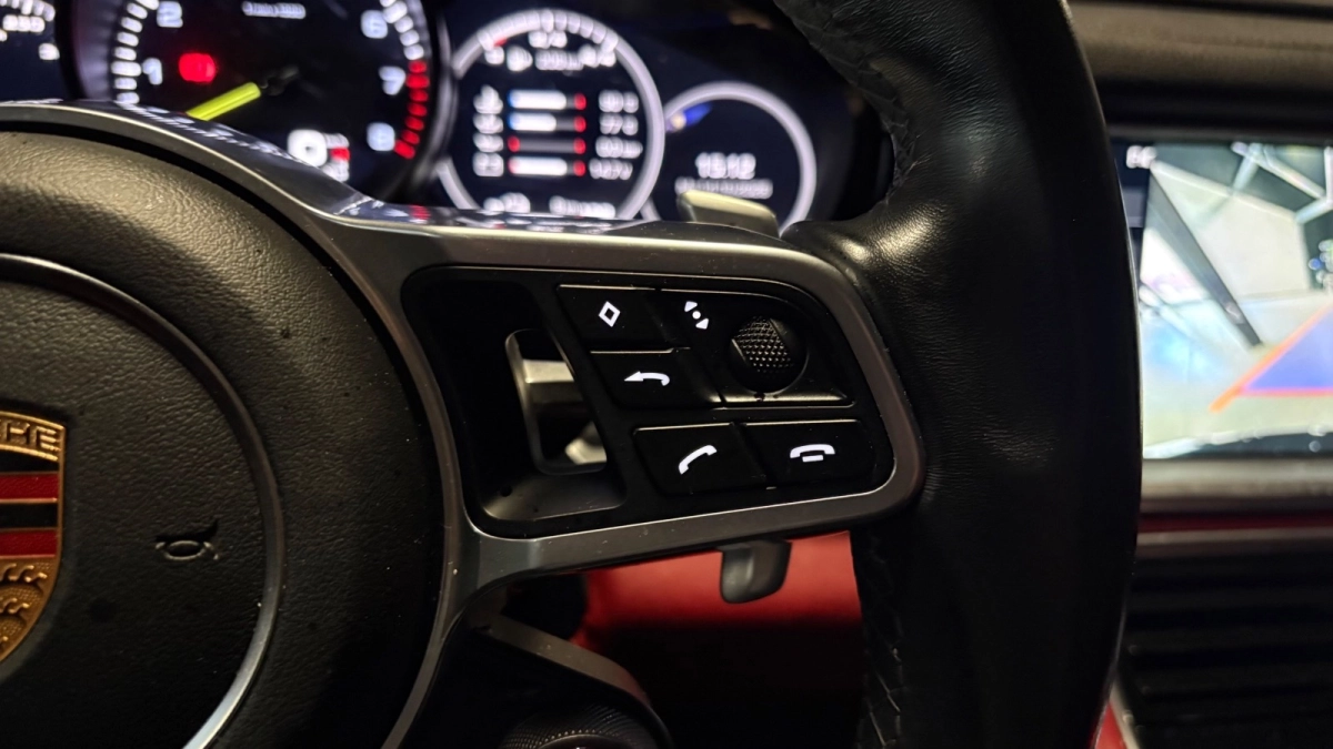 Porsche Panamera - photo 23