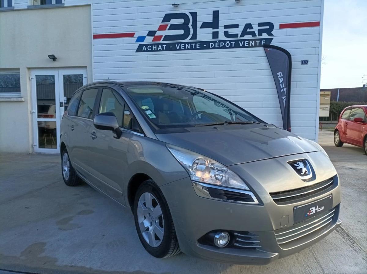 Image: Peugeot 5008 1.6 HDI 112CH ACTIVE TOIT PANORAMIQUE