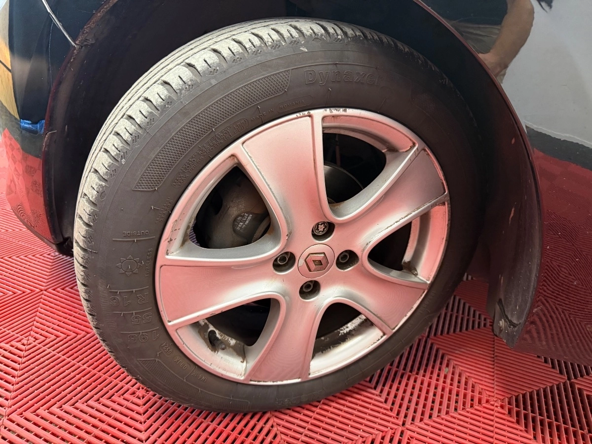 Renault Clio - photo 10