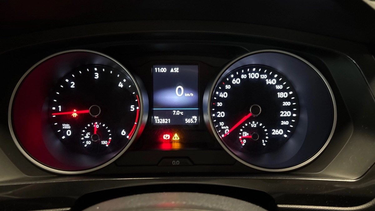 Volkswagen Tiguan - photo 23