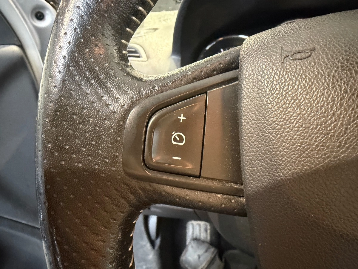 Renault Megane - photo 27