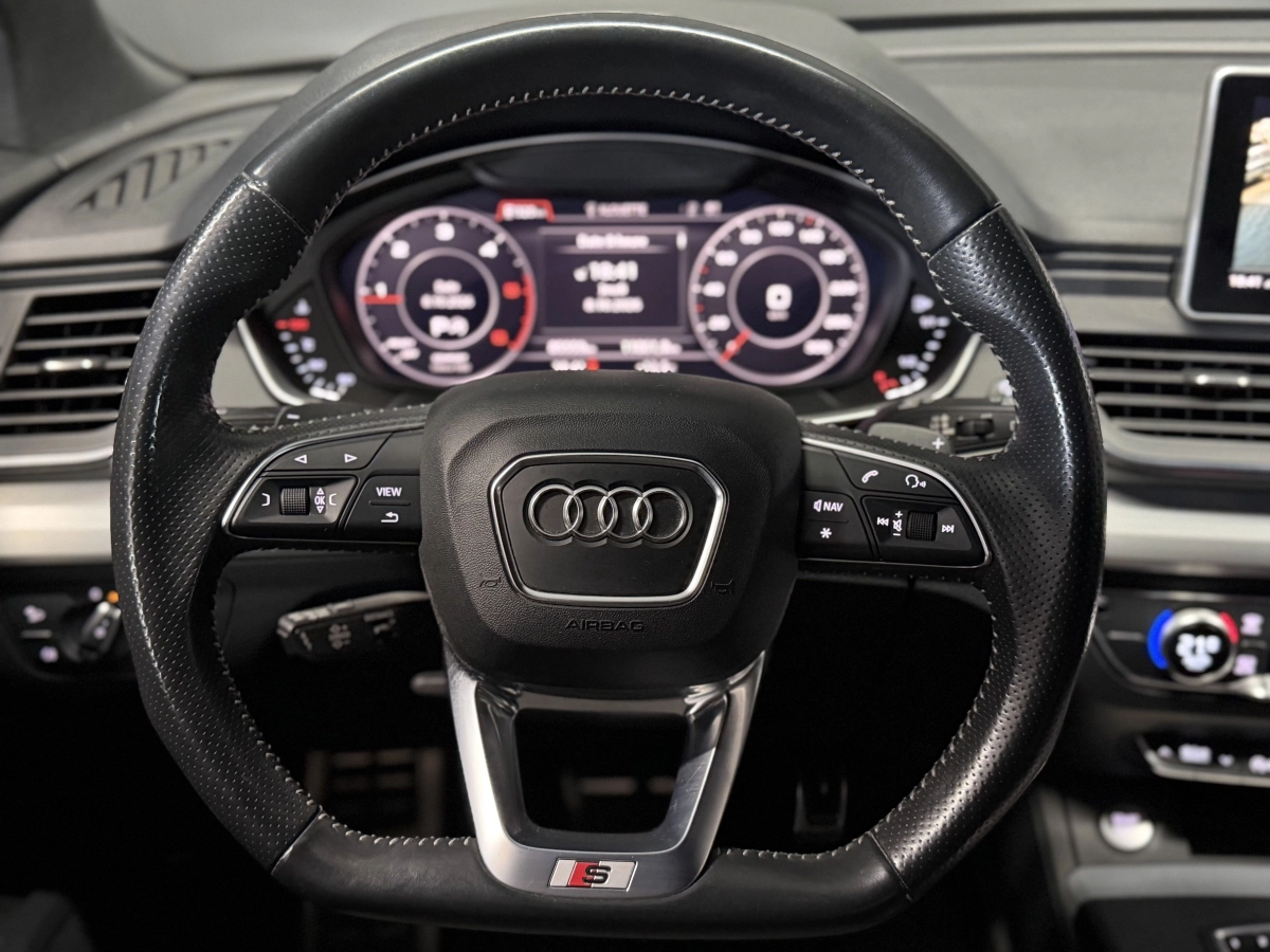 Audi Q5 - photo 8