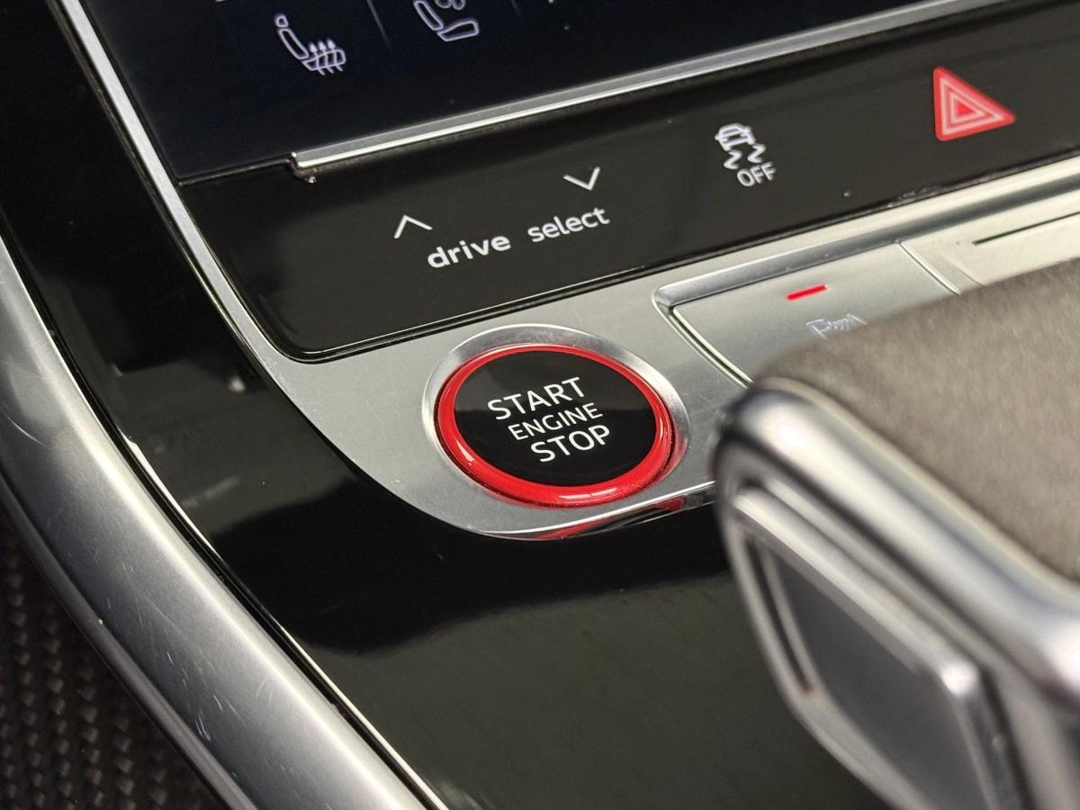 Audi Rs Q8 4.0 TFSI 600 MHEV HYBRID 48VOLT QUATTRO TIPTRONIC BVA