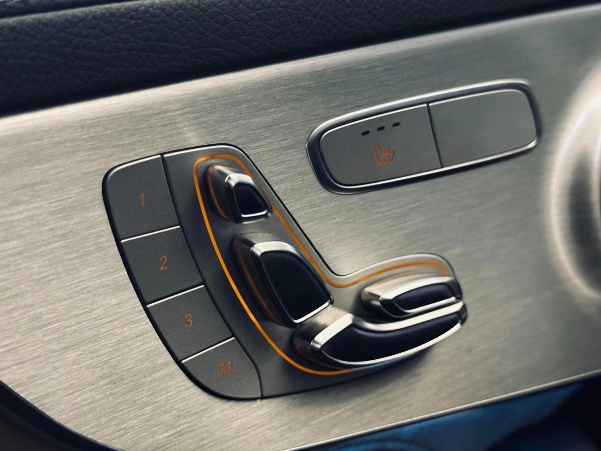 Aperçu indisponible de Mercedes-Benz Classe C