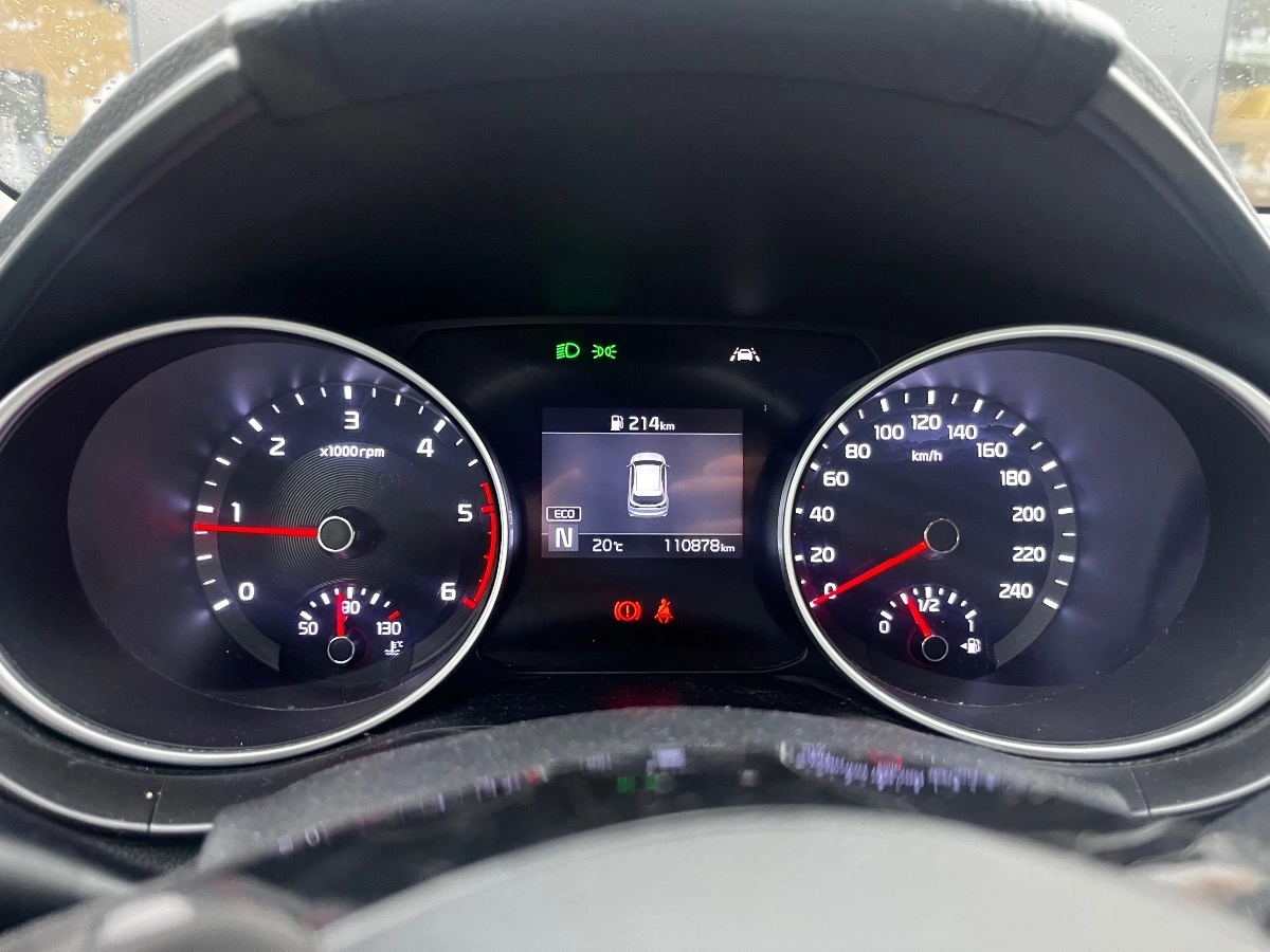 Kia Ceed - photo 10