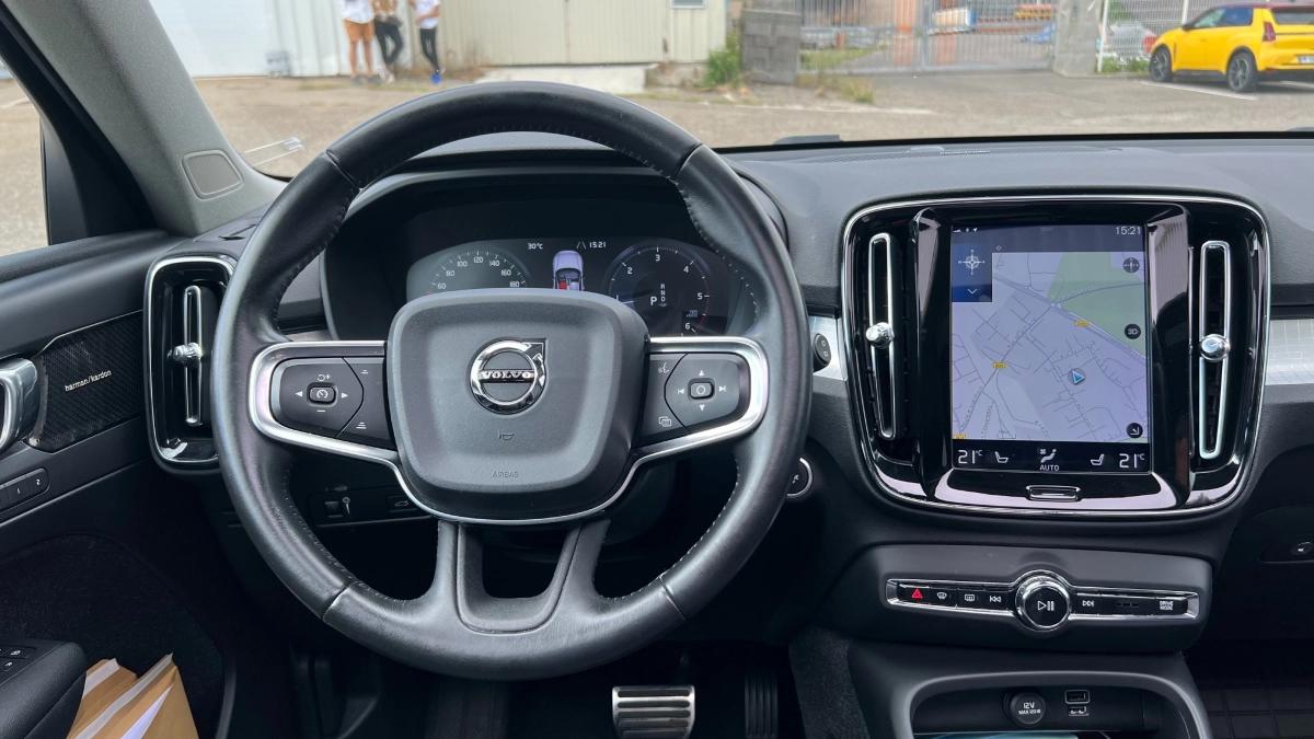 Volvo Xc40 2.0 D4 190 MOMENTUM AWD GEARTRONIC BVA