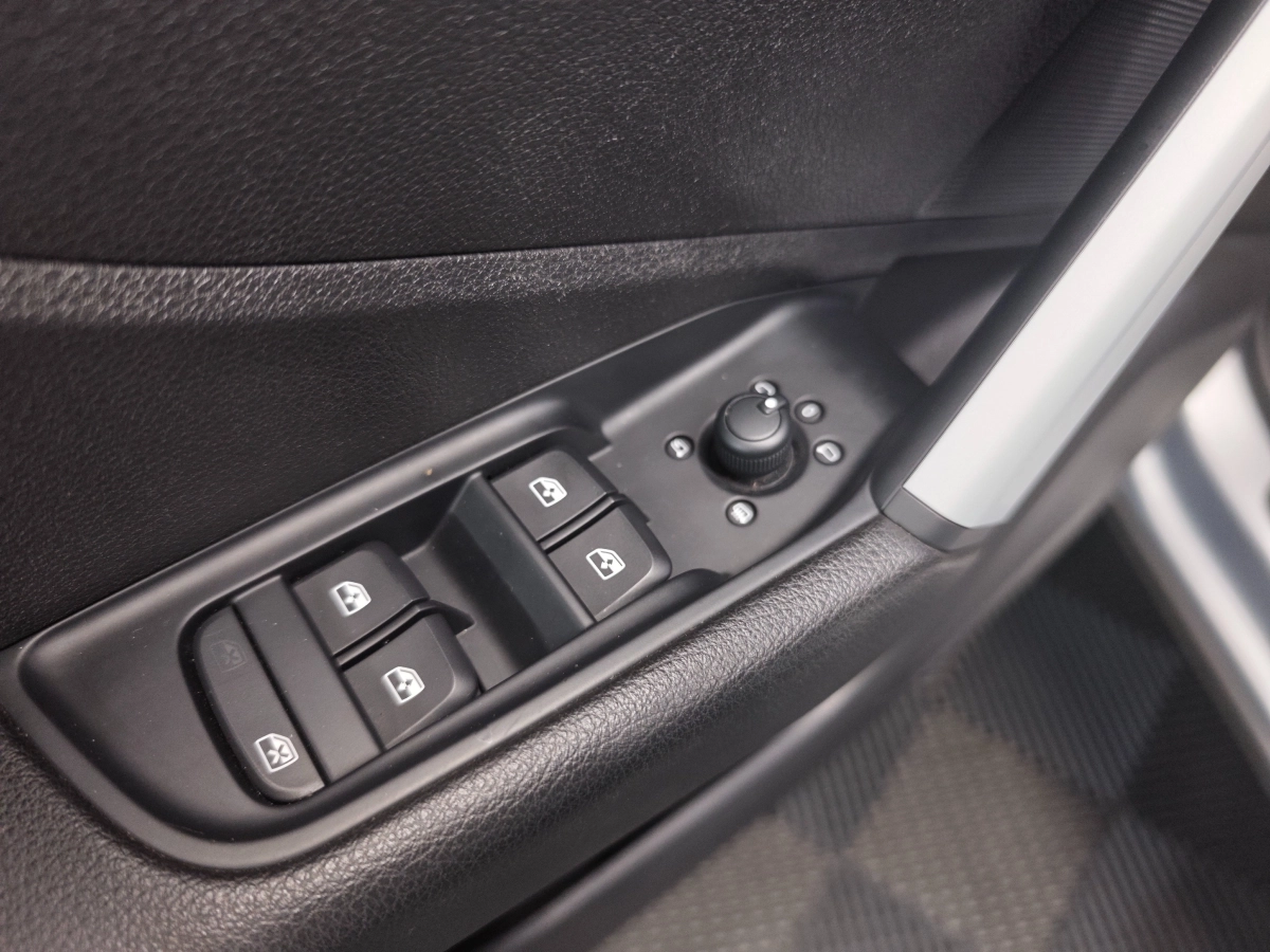 Audi Q2 - photo 25