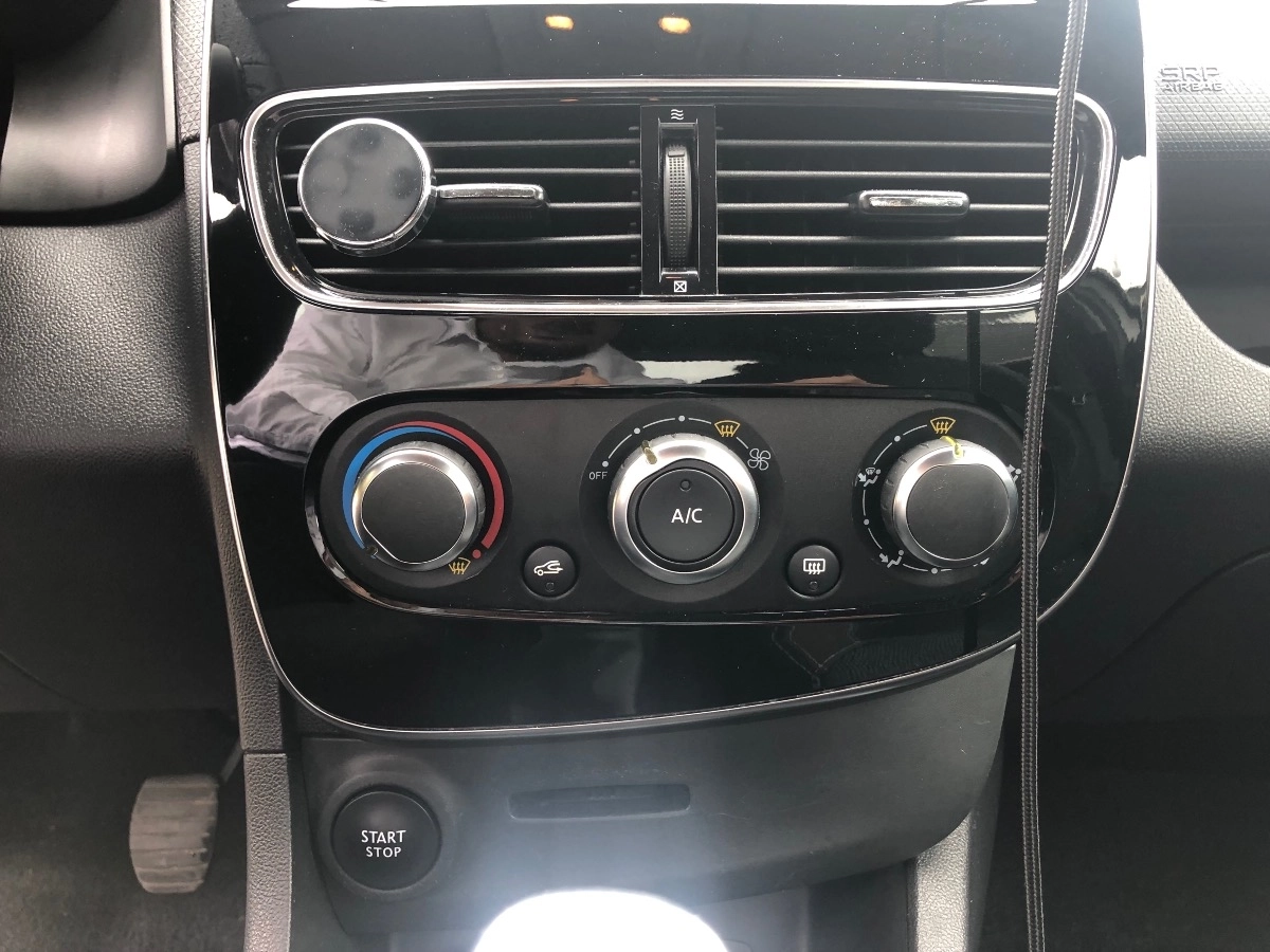 Renault Clio - photo 18