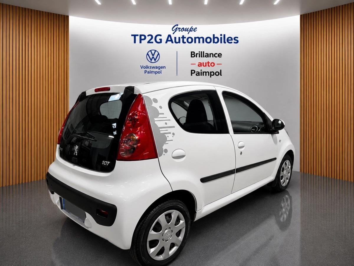 Peugeot 107 1.0 70 URBAN MOVE 2-TRONIC BVA