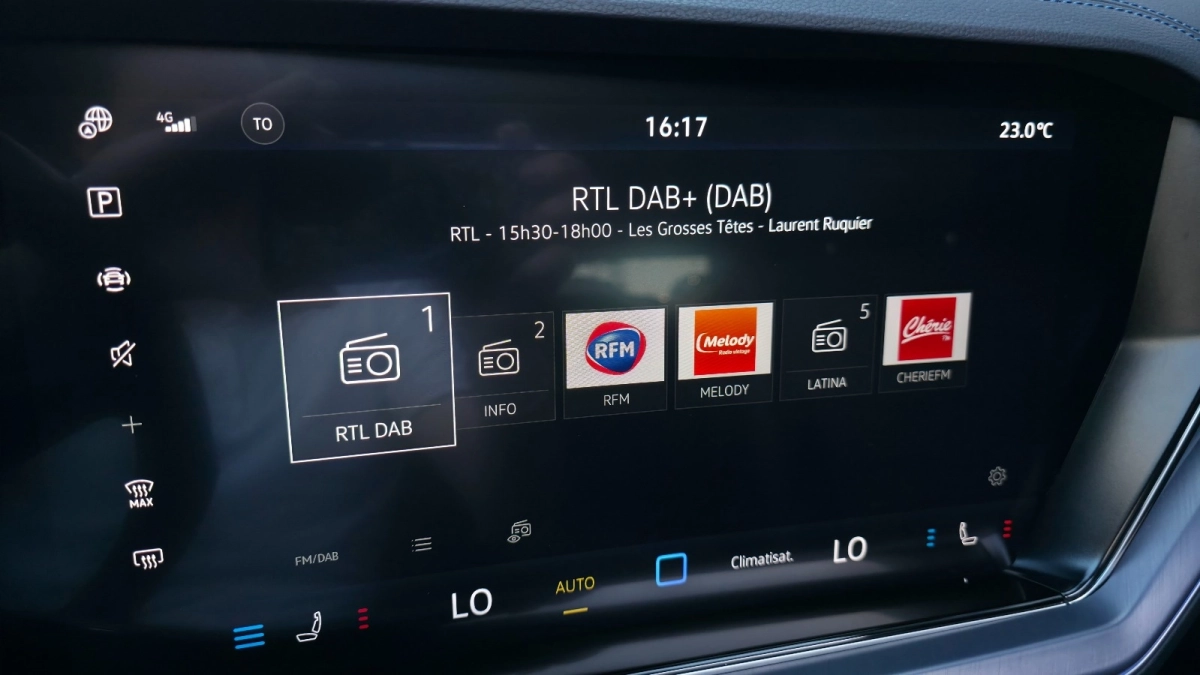 Volkswagen Touareg - photo 23