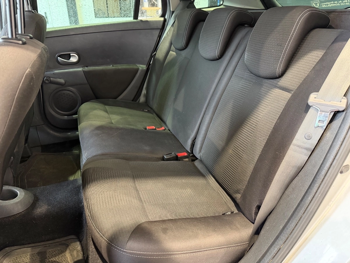 Renault Clio - photo 10