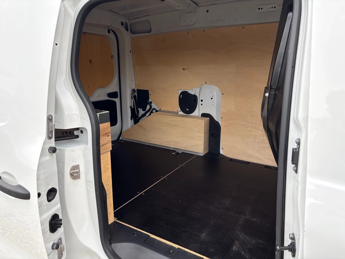 Renault Express - photo 17