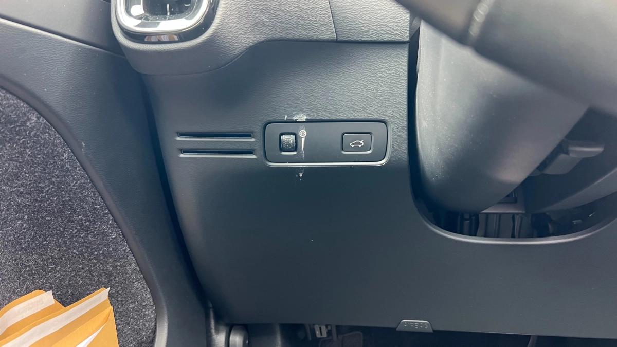 Volvo Xc40 2.0 D4 190 MOMENTUM AWD GEARTRONIC BVA