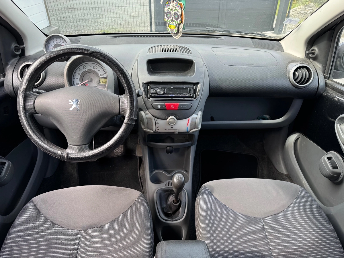 Peugeot 107 - photo 10