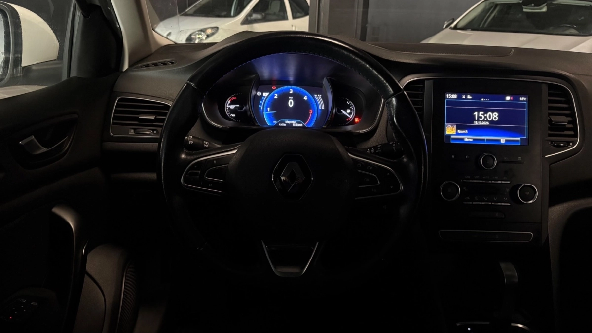 Renault Megane - photo 17