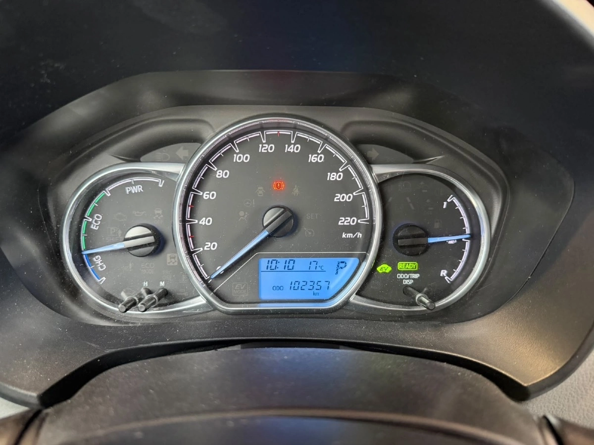Toyota Yaris - photo 14