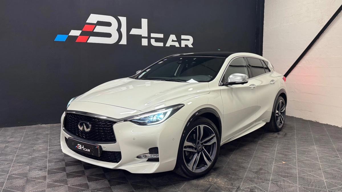 Image Infiniti Q30