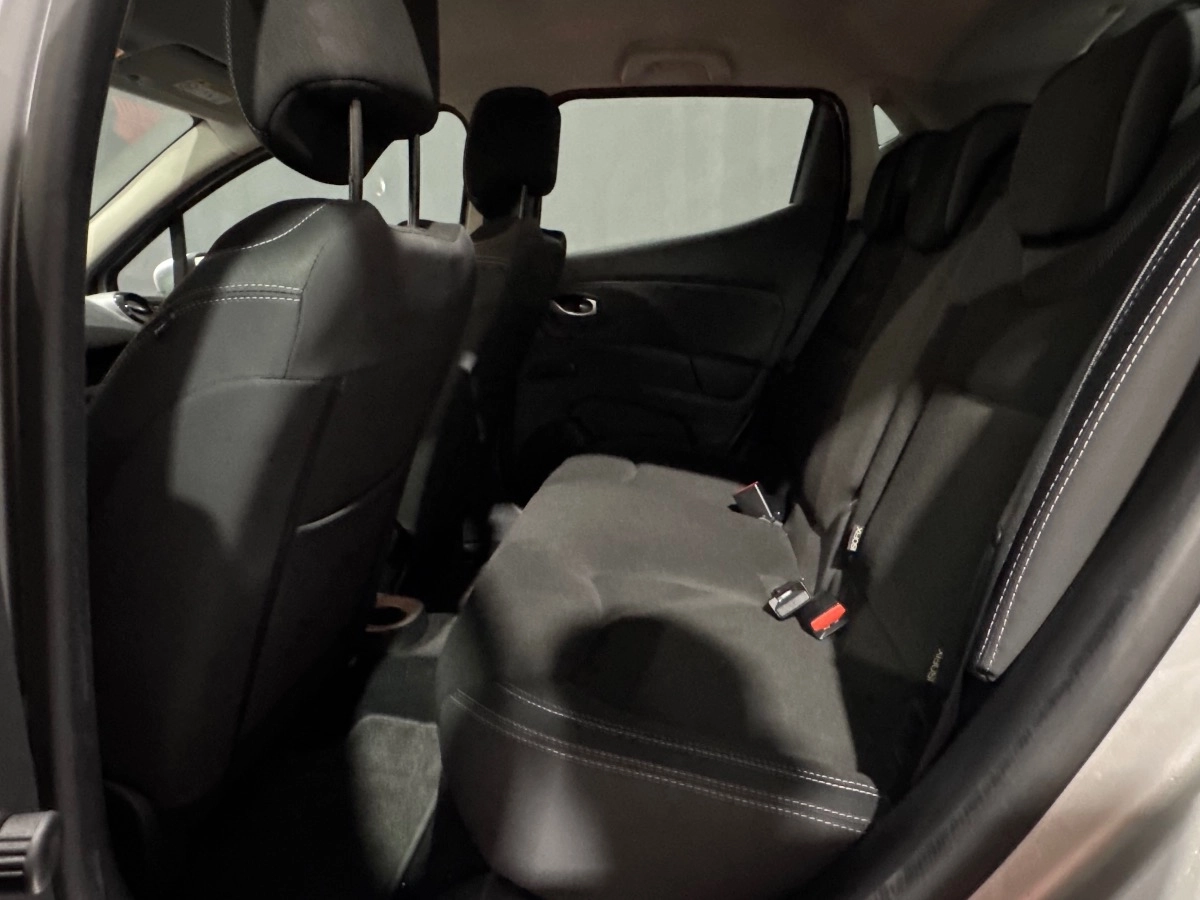 Renault Clio - photo 11