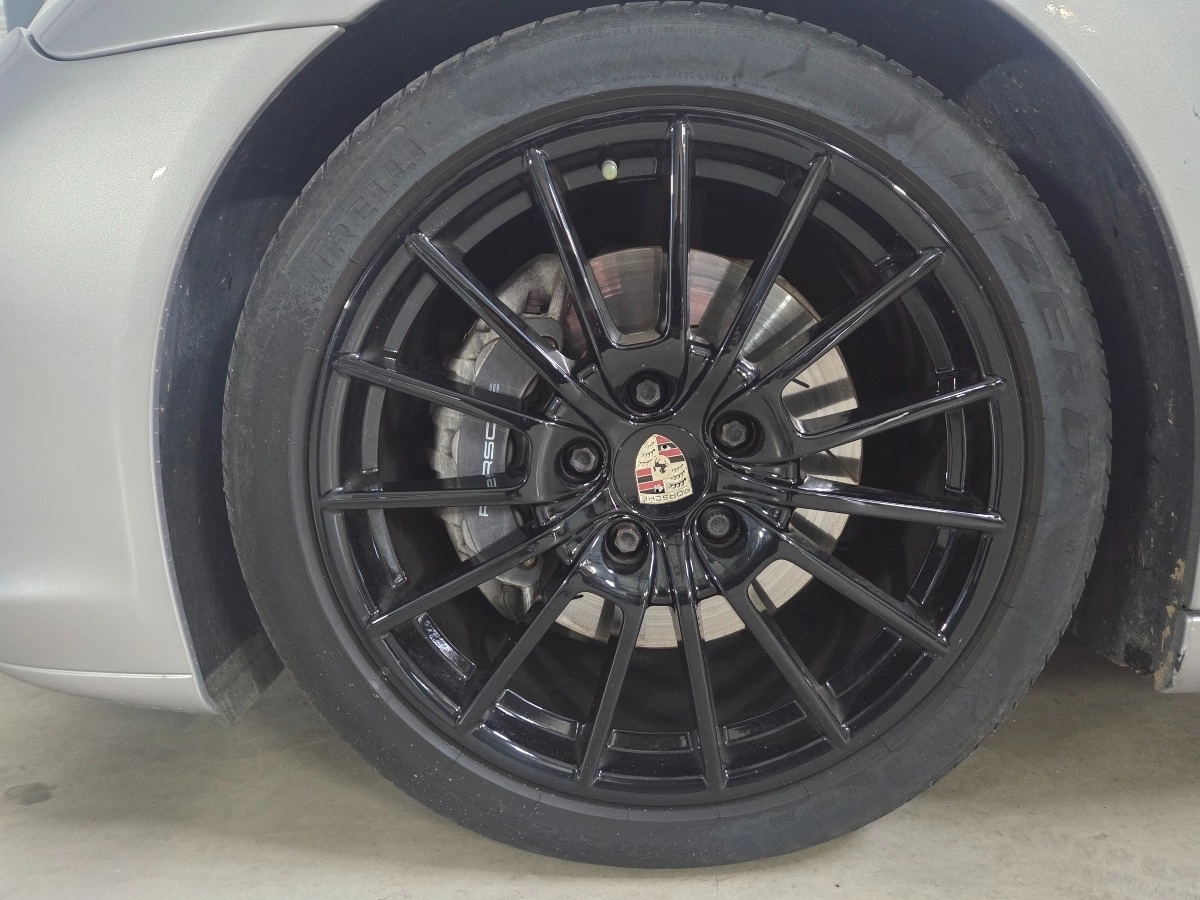 Porsche Panamera - photo 20