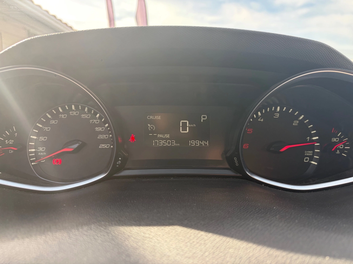 Peugeot 308 - photo 10
