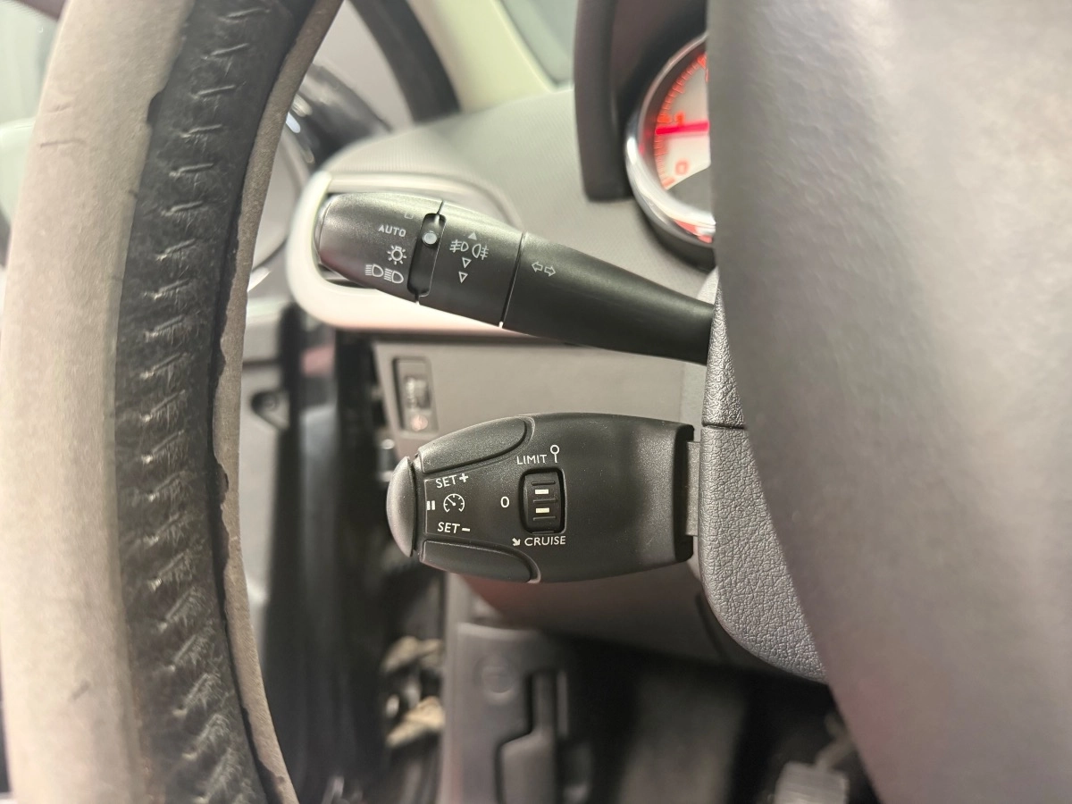 Peugeot 207 - photo 19